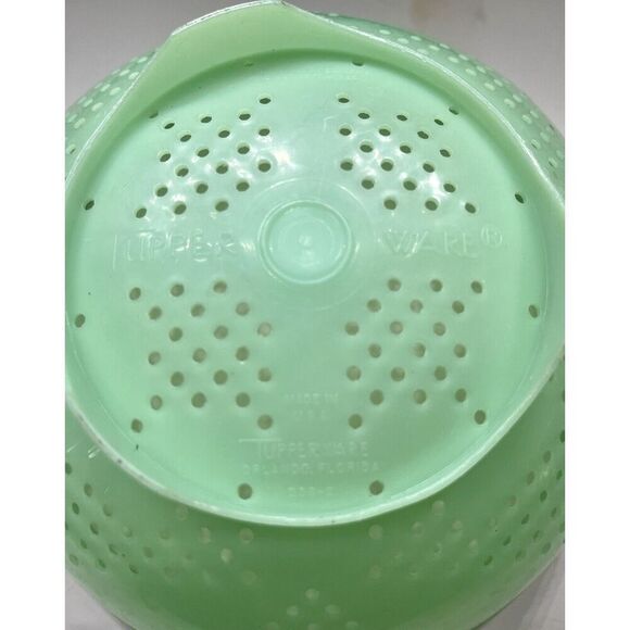Vintage Tupperware Jadeite Green Colander Strainer Bowl #339 Star Pattern 10" - Picture 5 of 6